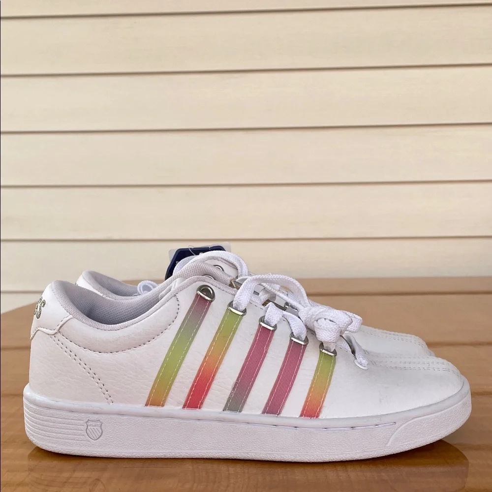 K-Swiss Women’s Tennis Shoes Size 6.5 White Color Striped - Picture 1 of 11